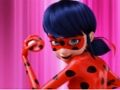 Cluiche Sleamhnán Miraculous Ladybug  ar líne
