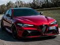Cluiche Sleamhnán GTA Alfa Romeo Giulia  ar líne