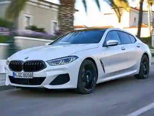 Cluiche BMW 8-Series ar líne