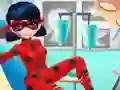 Cluiche Dotted Girl Ambulance For Superhero ar líne