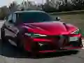 Cluiche Alfa Romeo Giulia GTA Slide ar líne