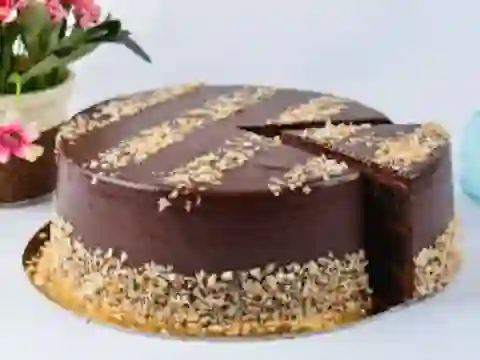 Cluiche Ferrero Rocher Cake Jigsaw ar líne