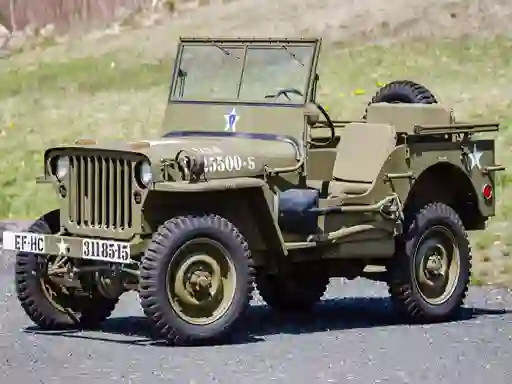 Cluiche Military Cars Puzzle ar líne