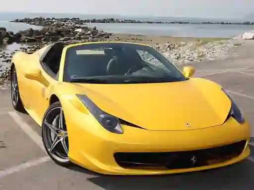 Cluiche Ferrari 458 Spider Slide ar líne