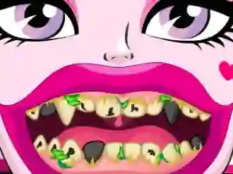 Cluiche Draculaura Bad Teeth ar líne