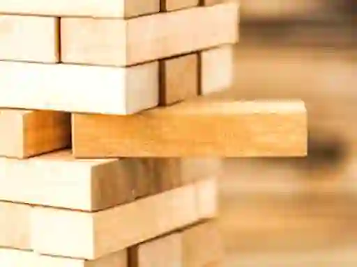 Cluiche Jenga ar líne