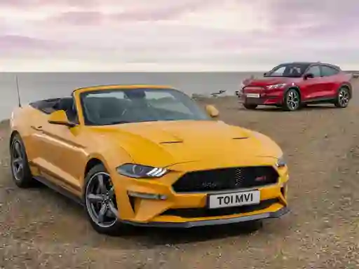 Cluiche Ford Mustang California Special Slide ar líne