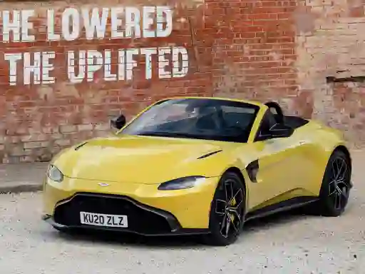 Cluiche Aston Martin Vantage Roadster ar líne