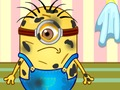 Cluiche Minion leanbh Ag tabhairt aire  ar líne