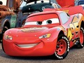 Cluiche Lightning McQueen i bhfolach  ar líne