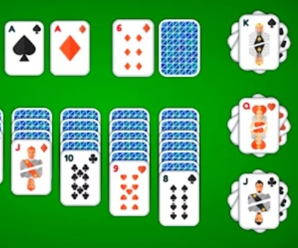 Cluiche Cluiche Klondike solitaire 4 oireann  ar líne